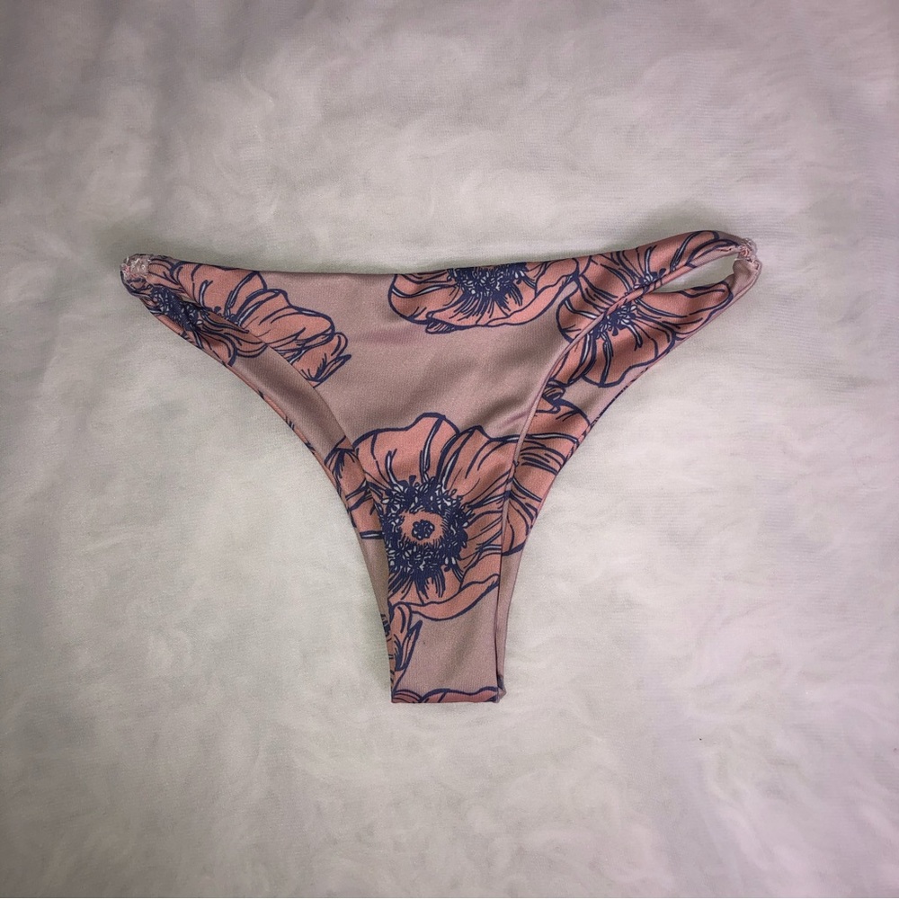 Floral Print Bikini Bottom • Size M